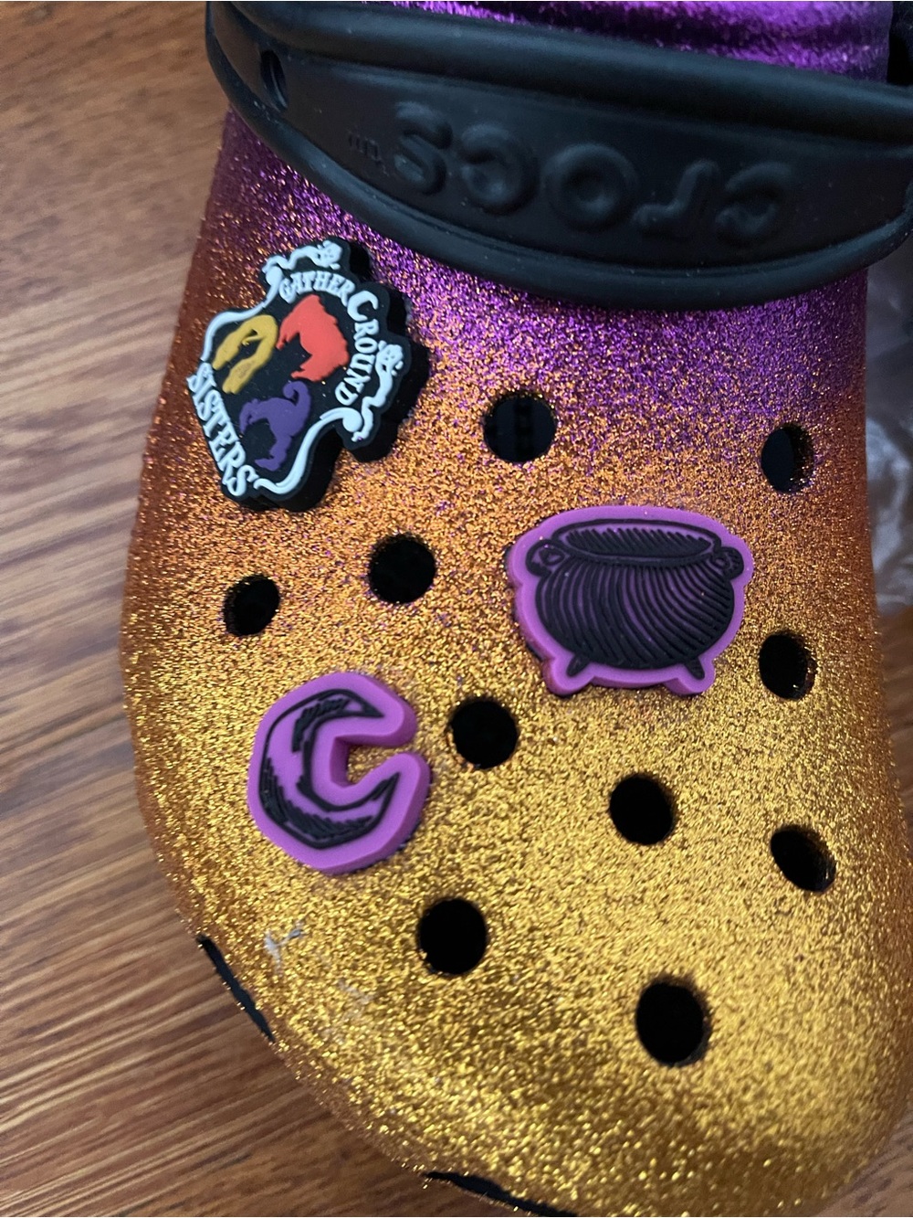 CROCS Hocus Pocus Purple to Gold Glitter Ombre Clog with Charms - Women’s 9 - Picture 5 of 7